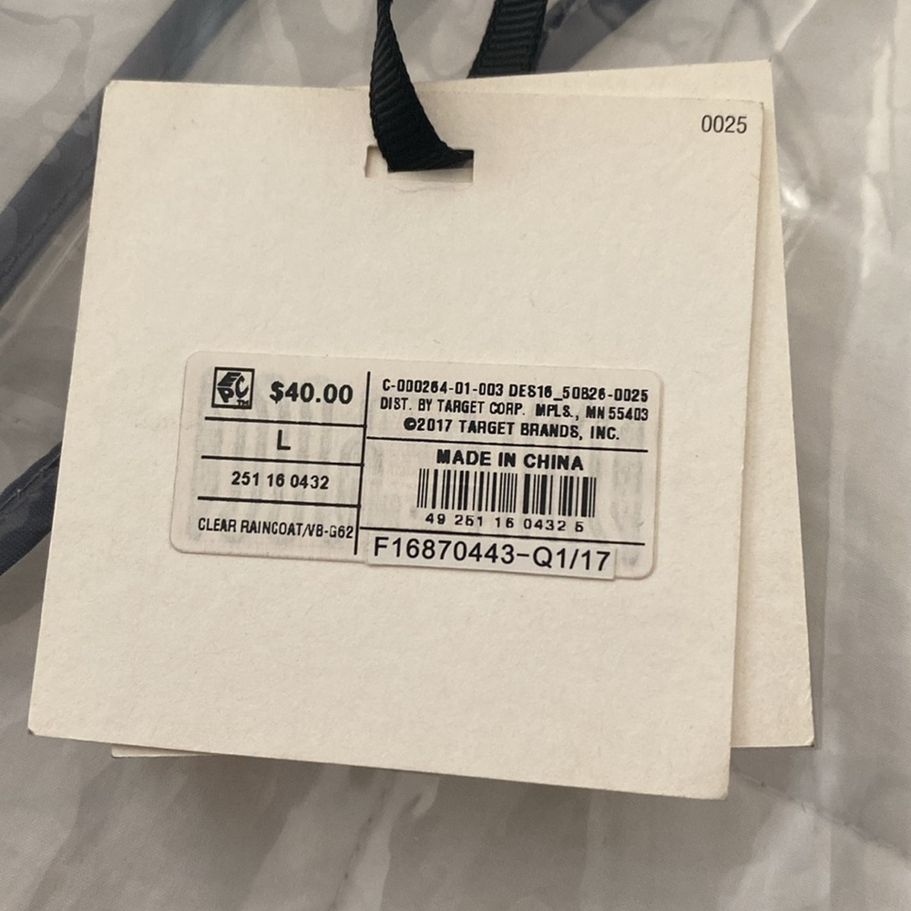 Clear plastic rain coat - Picture 5 of 5